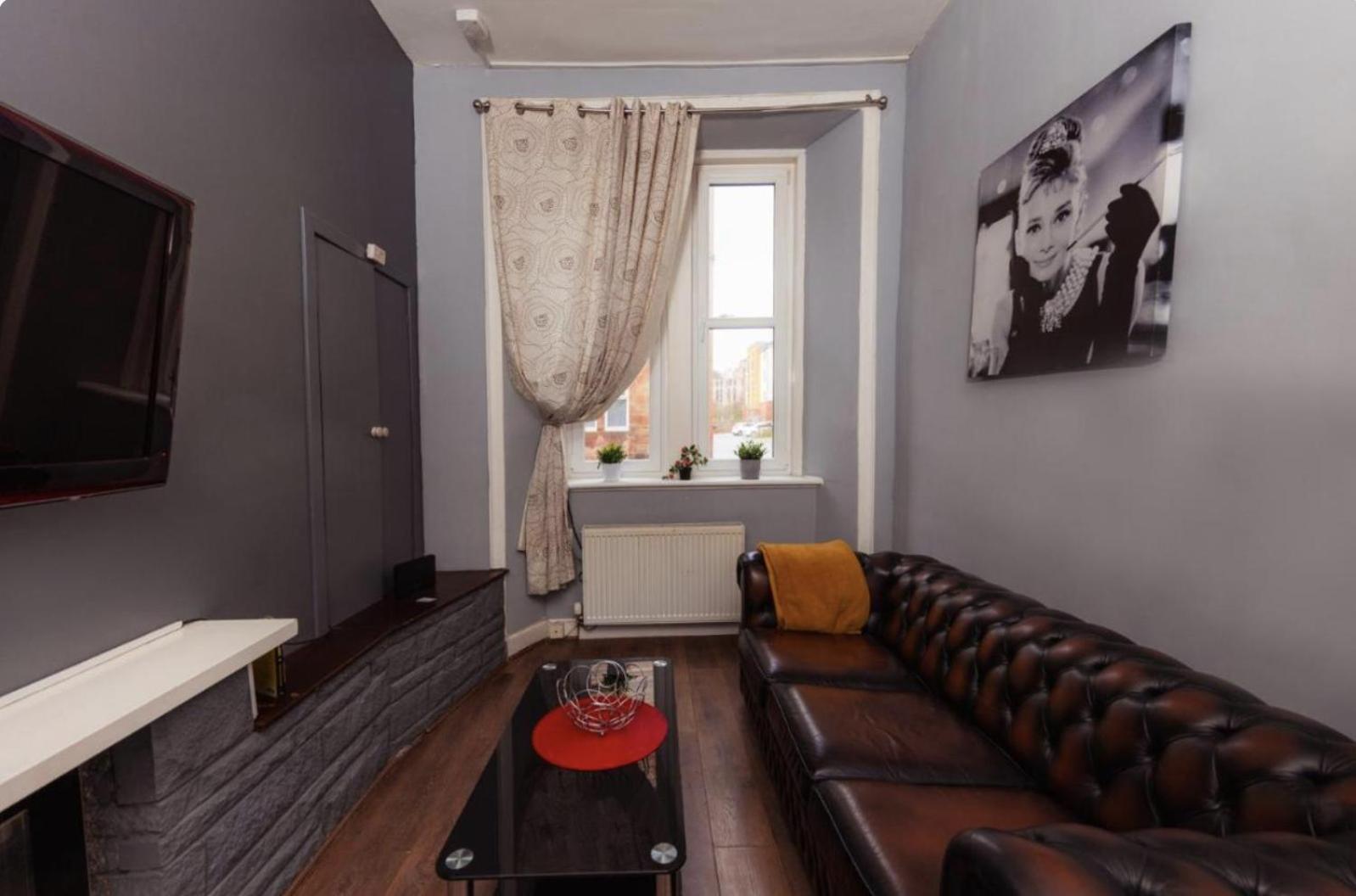 Warm Apartment By Holyrood Palace! Edinburgh Bagian luar foto
