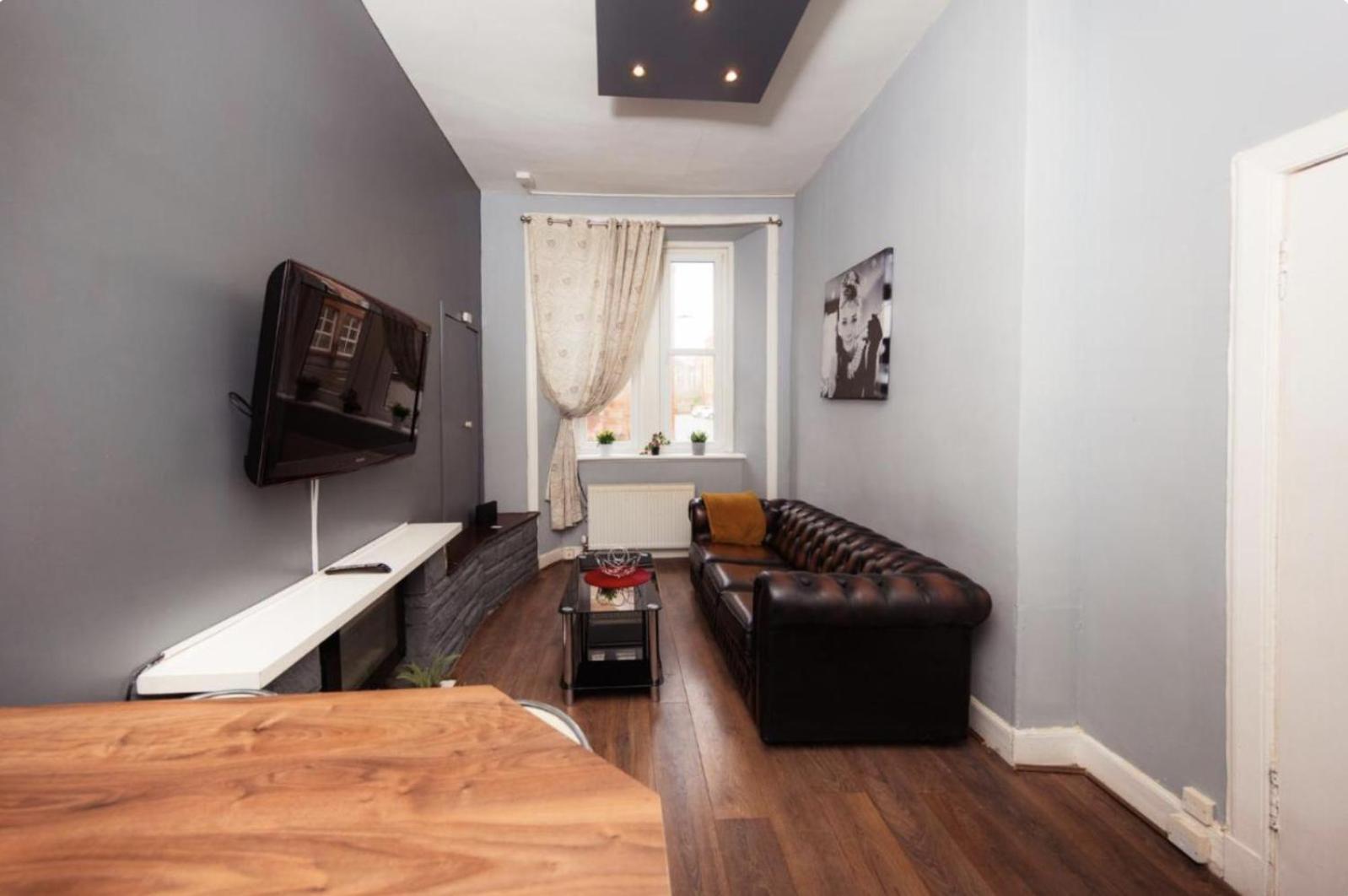 Warm Apartment By Holyrood Palace! Edinburgh Bagian luar foto
