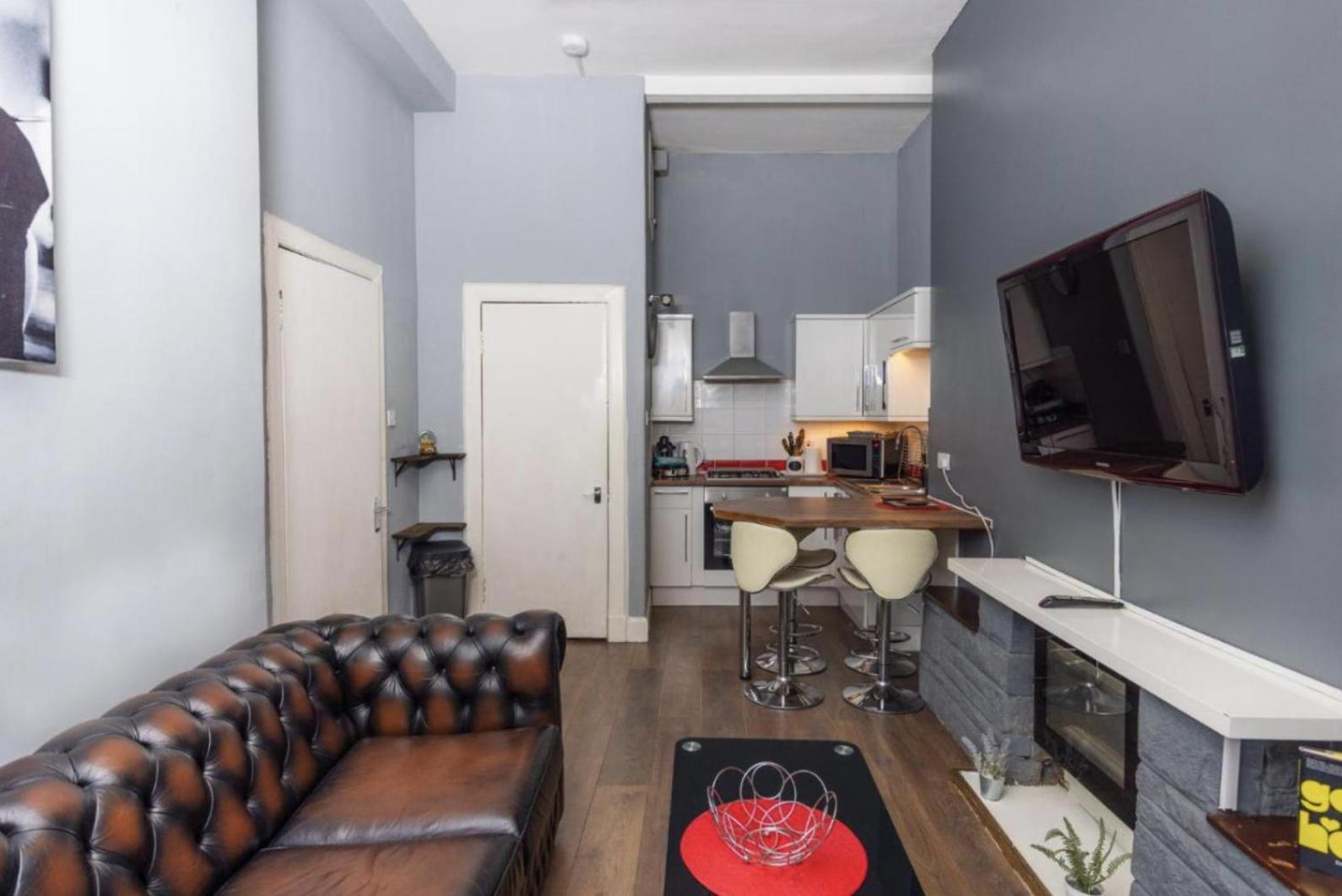 Warm Apartment By Holyrood Palace! Edinburgh Bagian luar foto